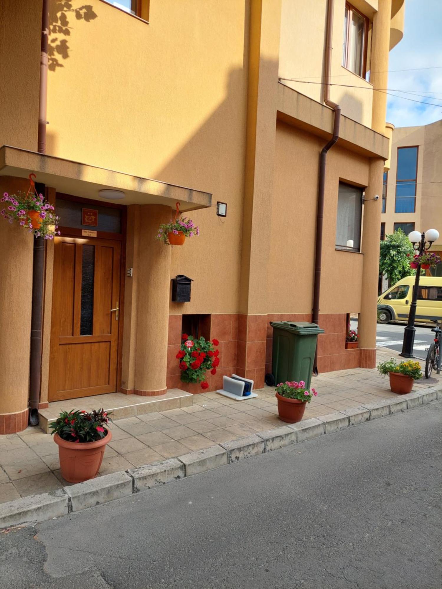 Hristovi Apartments & Studios Pomorie Exterior photo